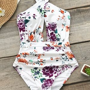 Cupshe Wrap One-piece Halter Swimsuit Size Med